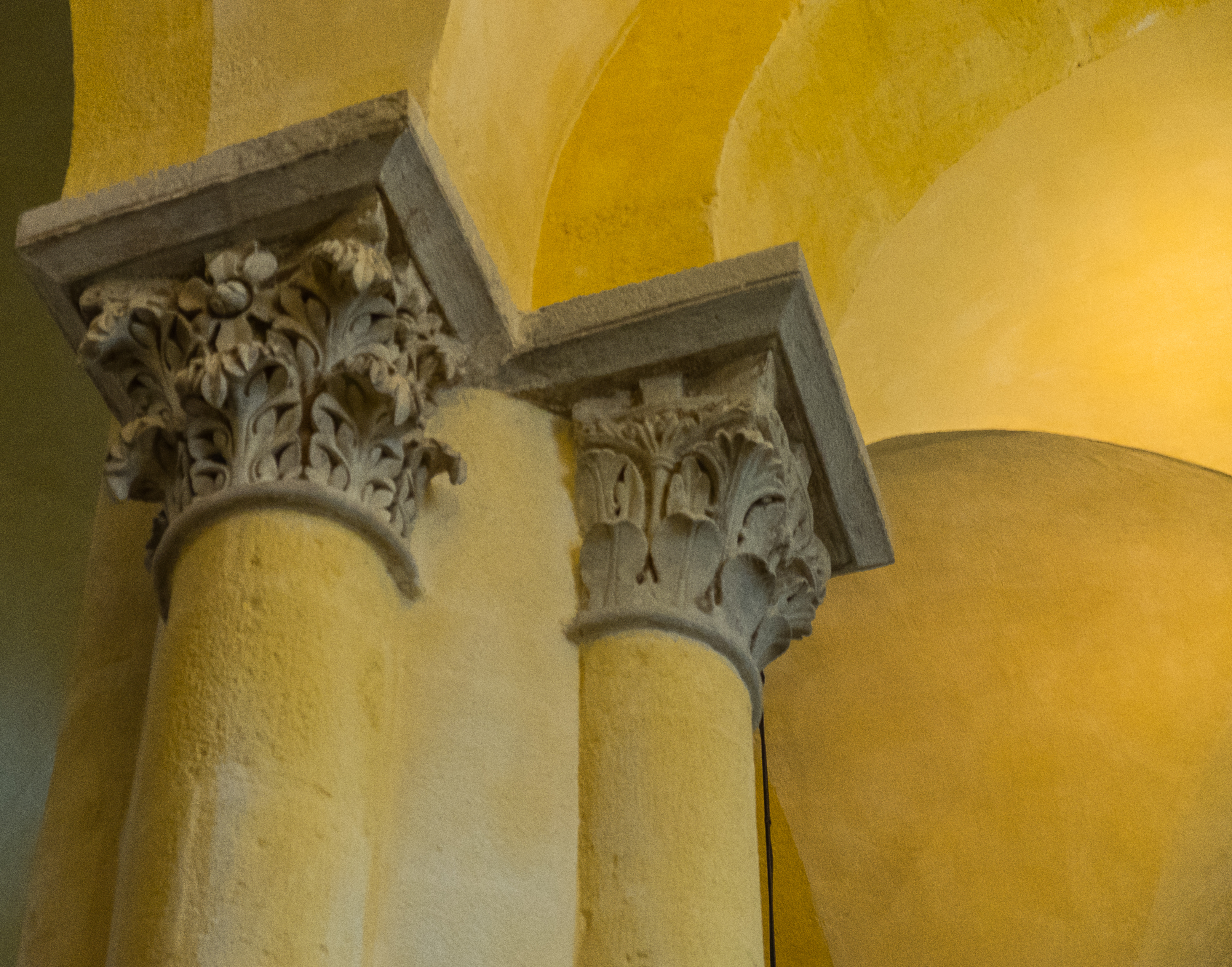 Carved capitals - Notre Dame du Port