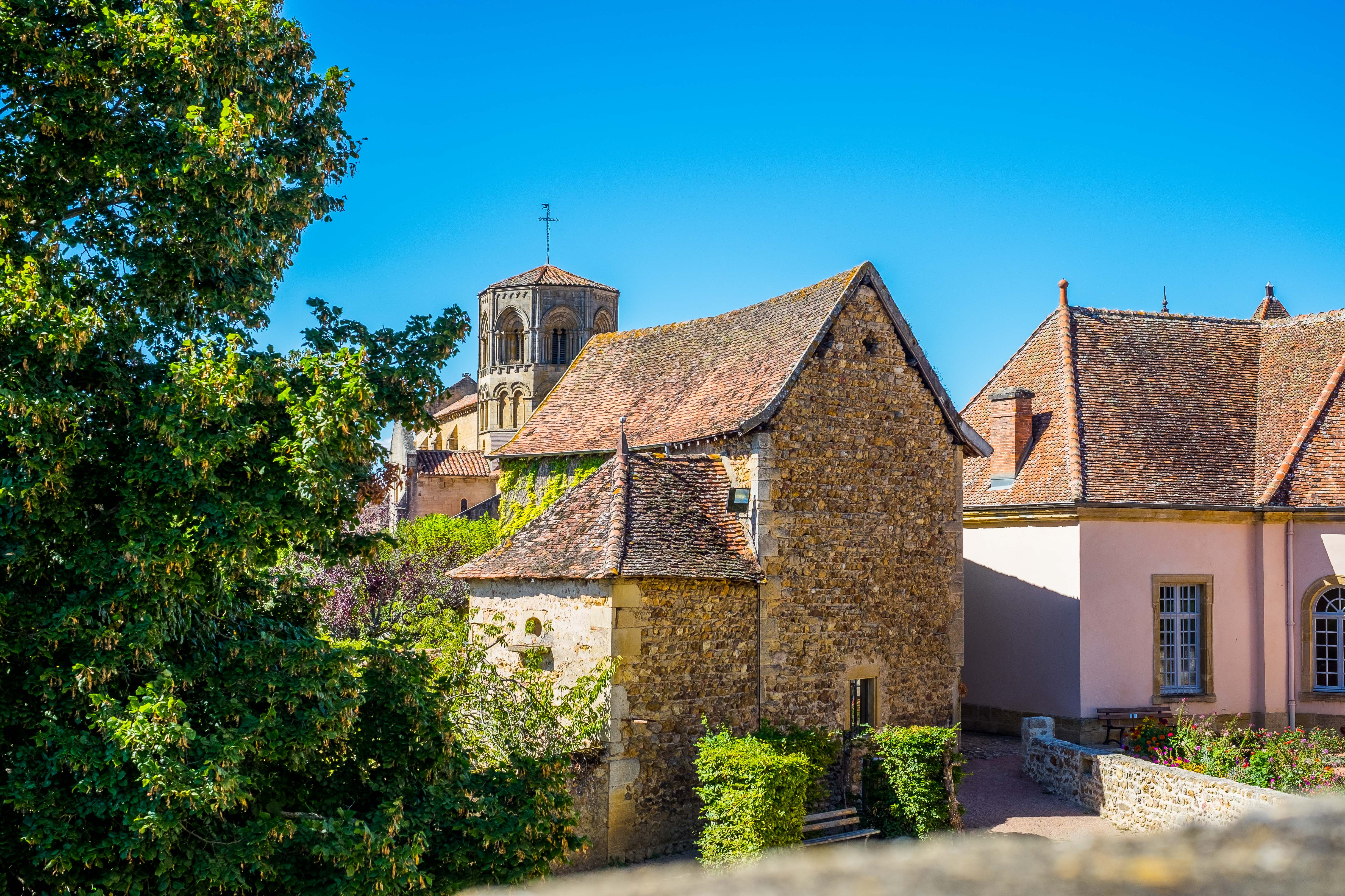 Semur-en-Bronnais -- one of the reasons to seek out these special villages...