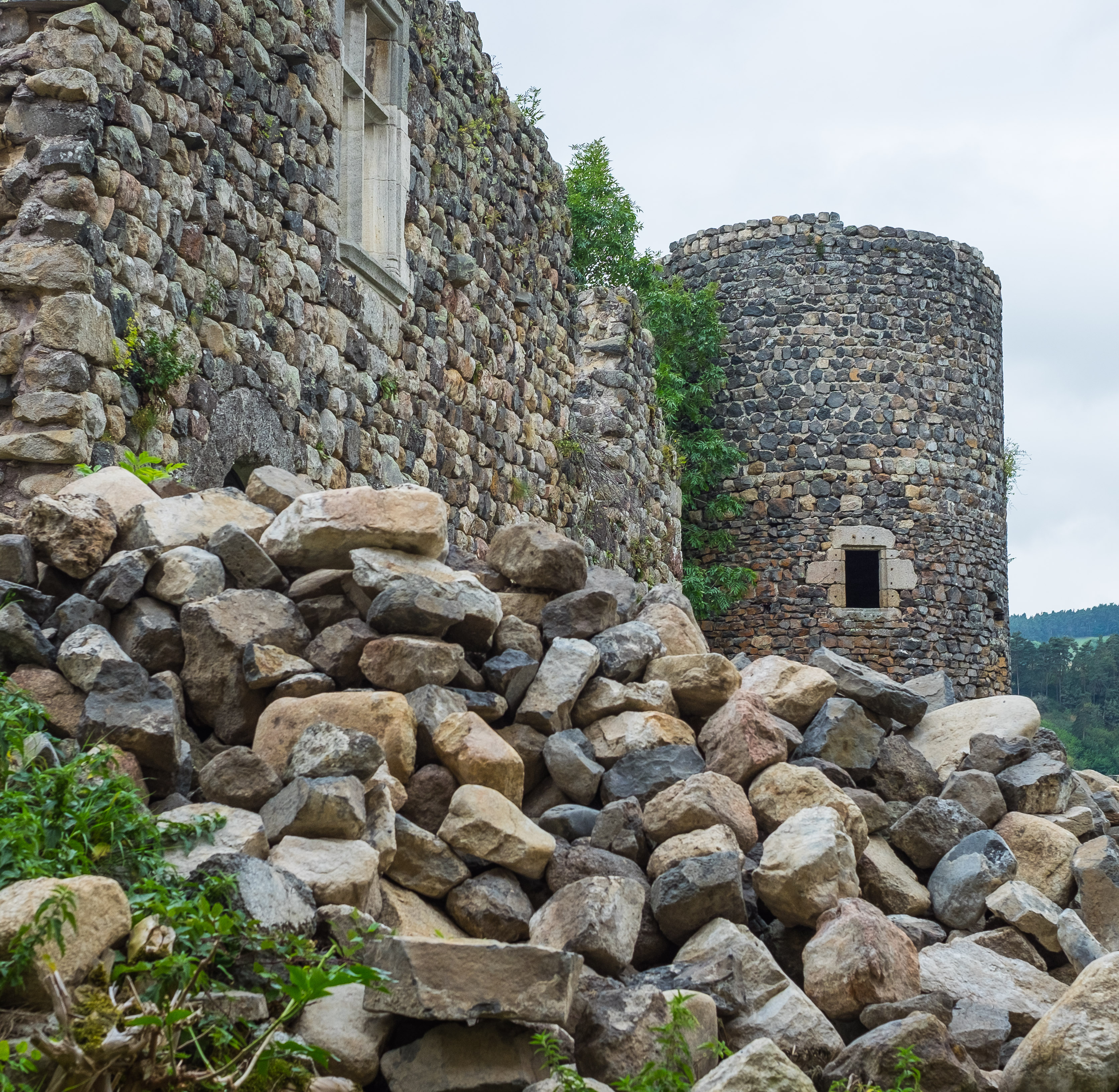 Arlempdes Auvergne Medieval Castle Chateau