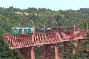 BB67563_&_67503_+_coil_&_fret_viaduc_Garabit_(2)_par_Cramos