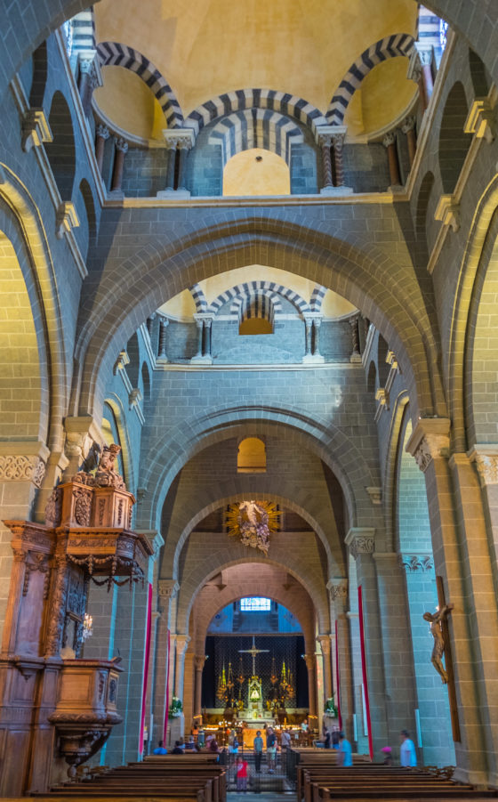 Cathedral Basilica Church Eglise France Auvergne Limousin Dordogne