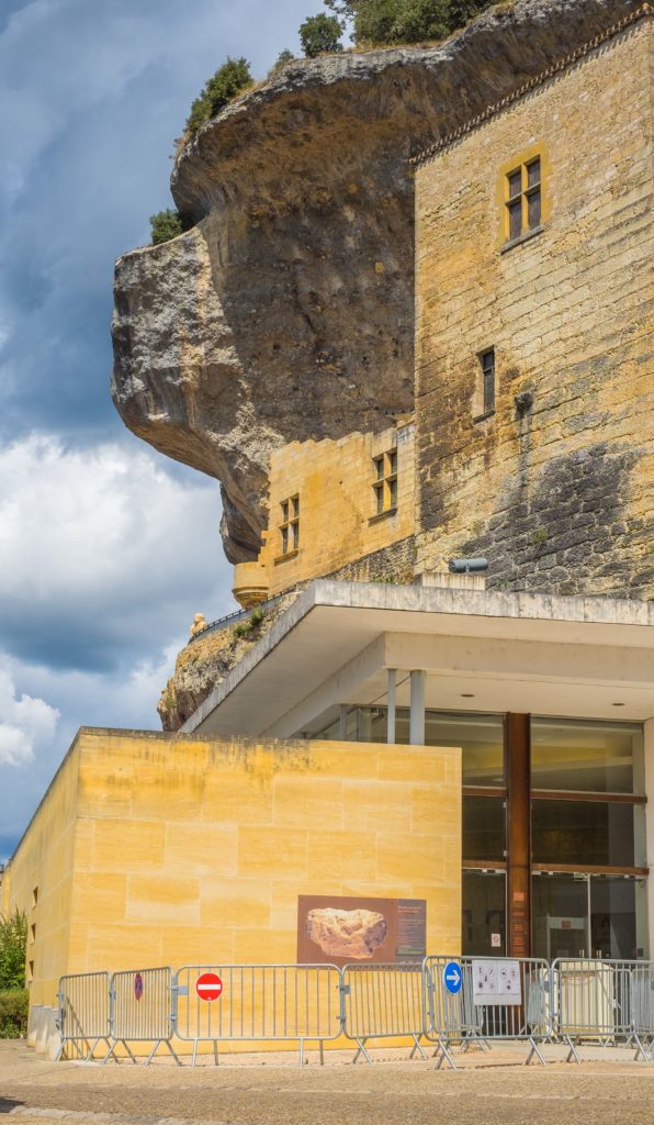 Eyzies Dordogne Perigord France Cro-Magnon Prehistoric cave Font de Gaume Combarelles